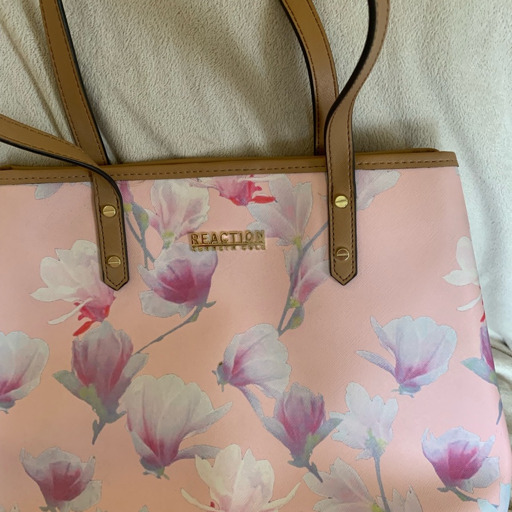 Kenneth Cole Reaction pocketbook